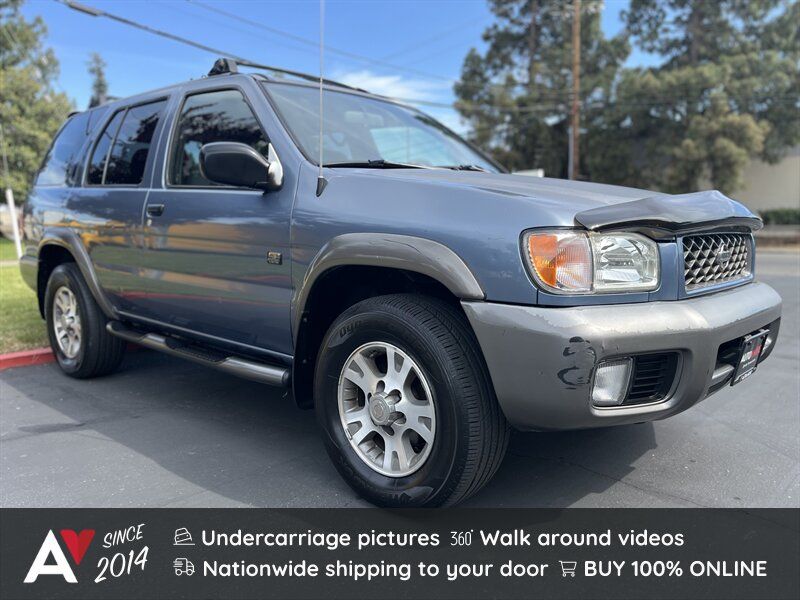 1999 Nissan Pathfinder XE