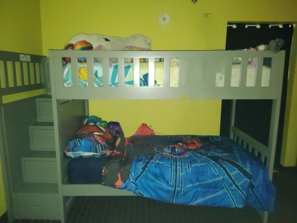 Solid Wood Bunk Beds Like New