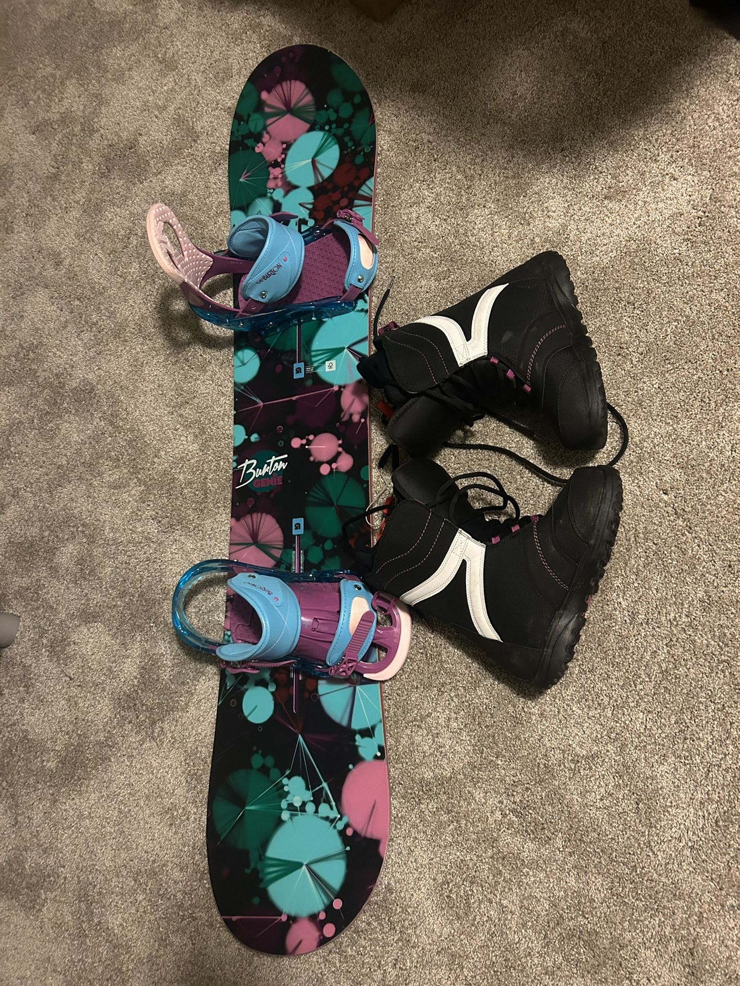 美品！Burton　GENIE142 Snowboard Burton Genie 142 Flat Top With Boots Helmet Bag And