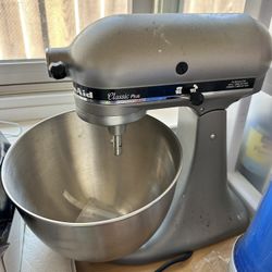 Kitchen Aid Mixer 