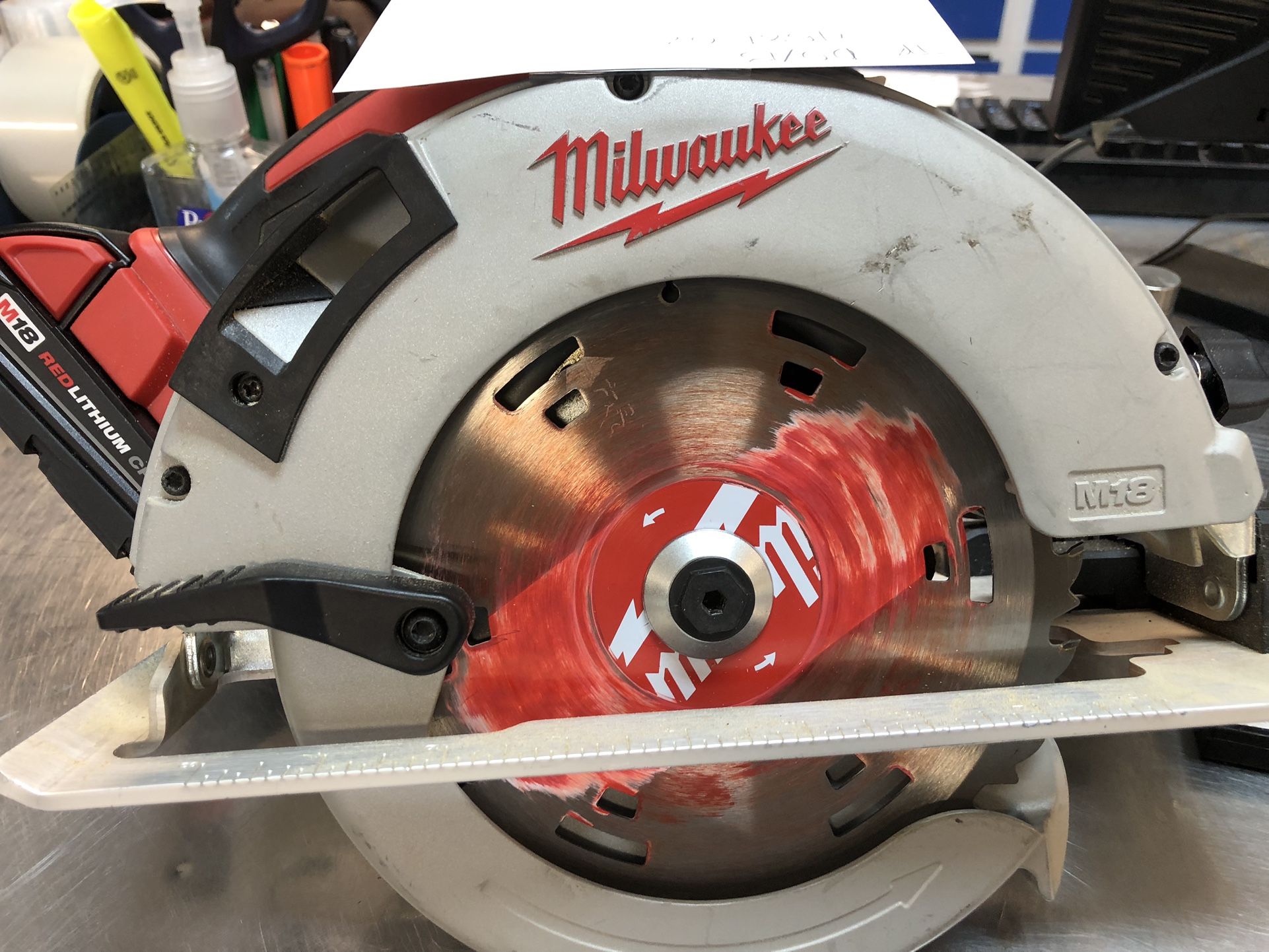 MILWAUKEE BRUSHLESS CIRCULAR SAW 7 1/4 M18