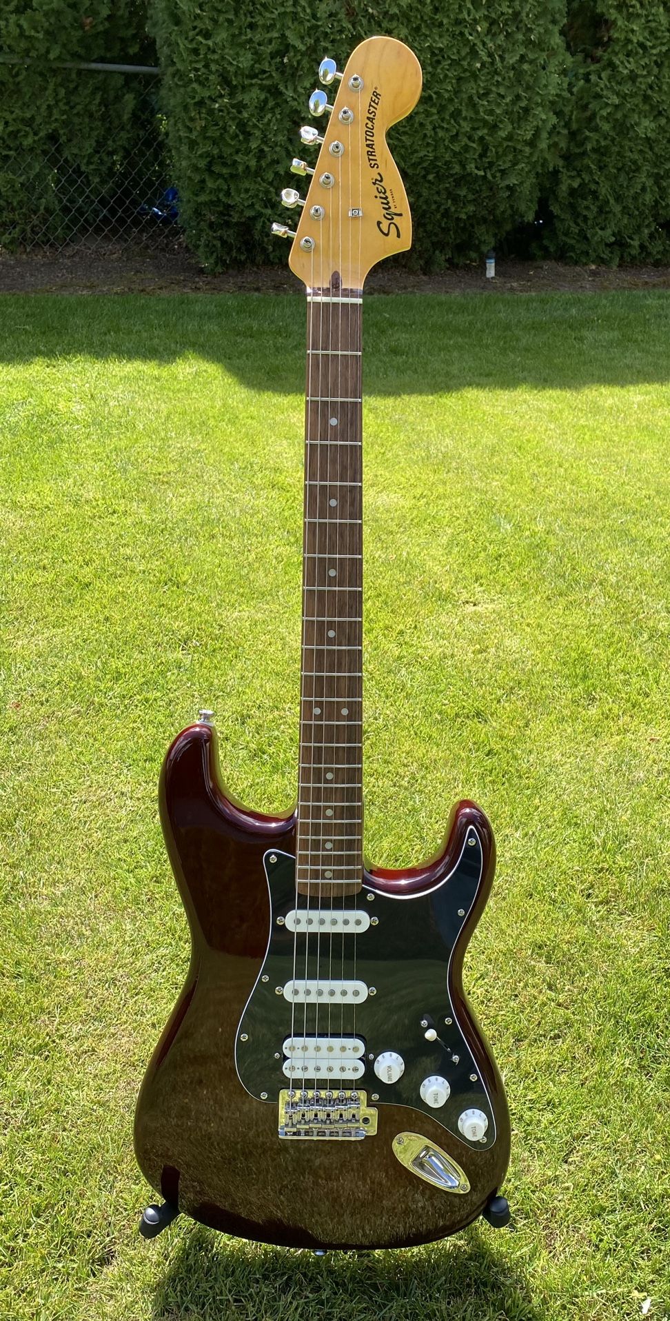 Squier Classic Vibe ‘70s Stratocaster HSS Walnut 