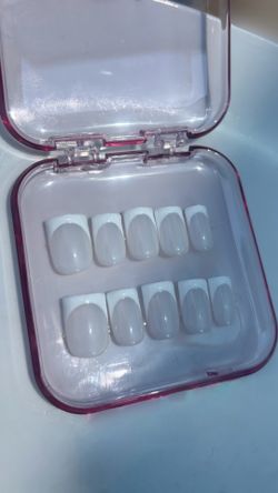 French press on nails