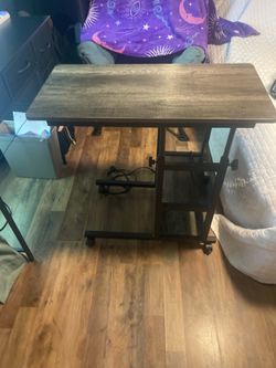 Adjustable desk