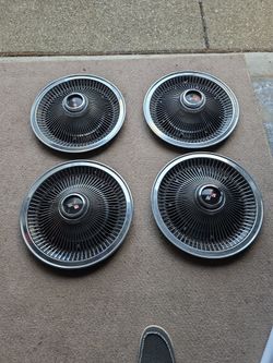 Hub Caps 69- 73 Monte Carlo