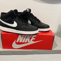 Nikes Shoes 