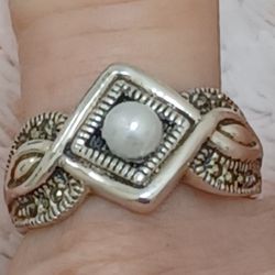 Vtg.Rare HAN - STERLING SILVER GENUINE PEARL & MARCASITES RING- SZ8