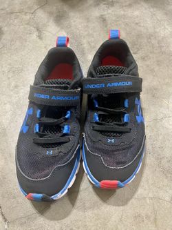 Boys Under Armor Sneakers