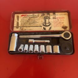 Vintage Ratchet Socket Set
