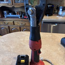 Klauke KL3 Battery-Powered Hydraulic Cable Cutter – With Battery – WORKS GREAT!