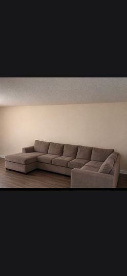 Large Sectional Sofa with Chaise