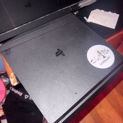 PS4 Slim 