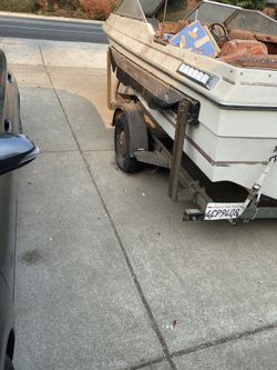 1982 bay liner 270 Volvo engine free