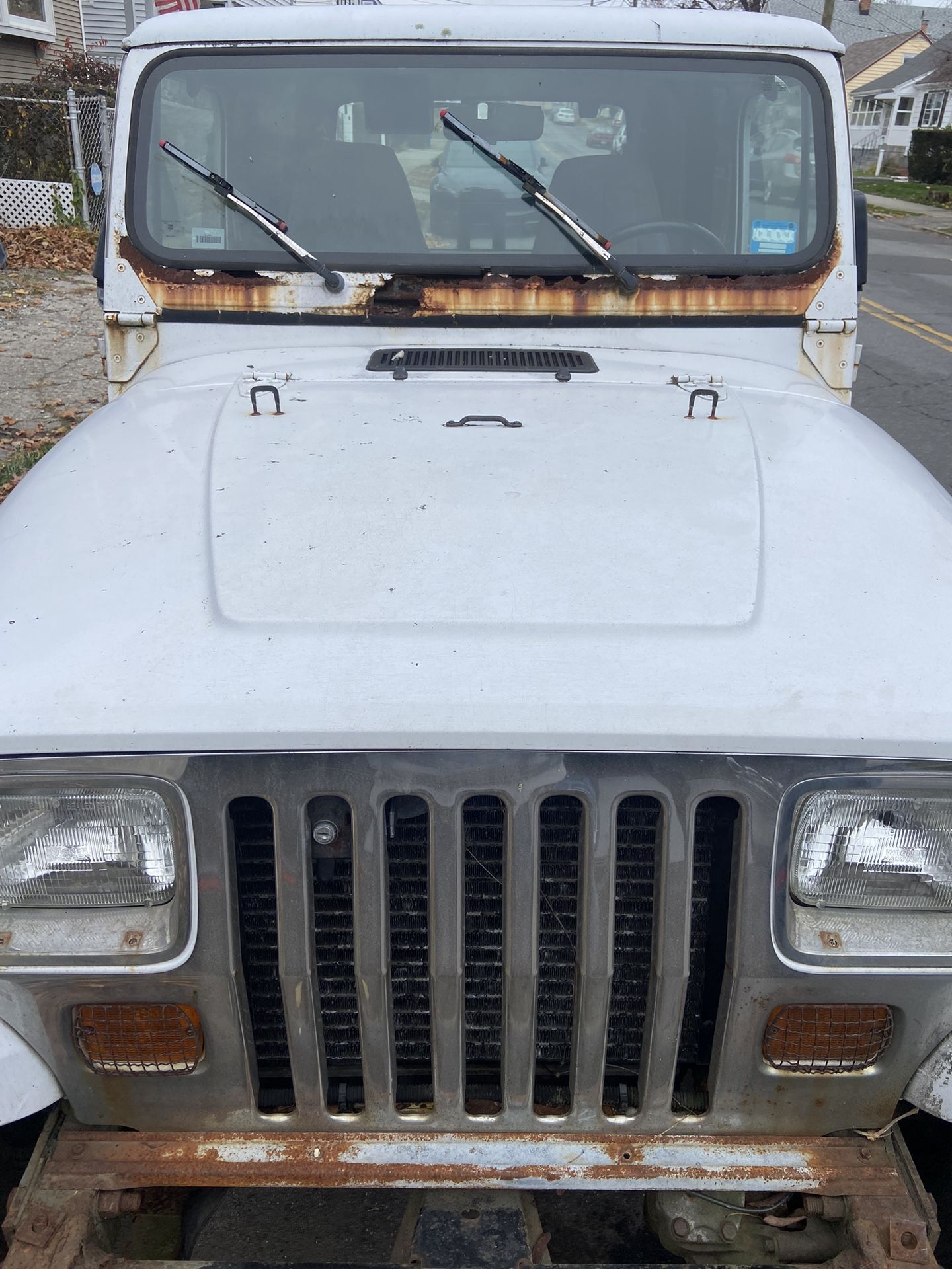 95 Wrangler SE 4.0 HO Auto 160k Parts Or Whole