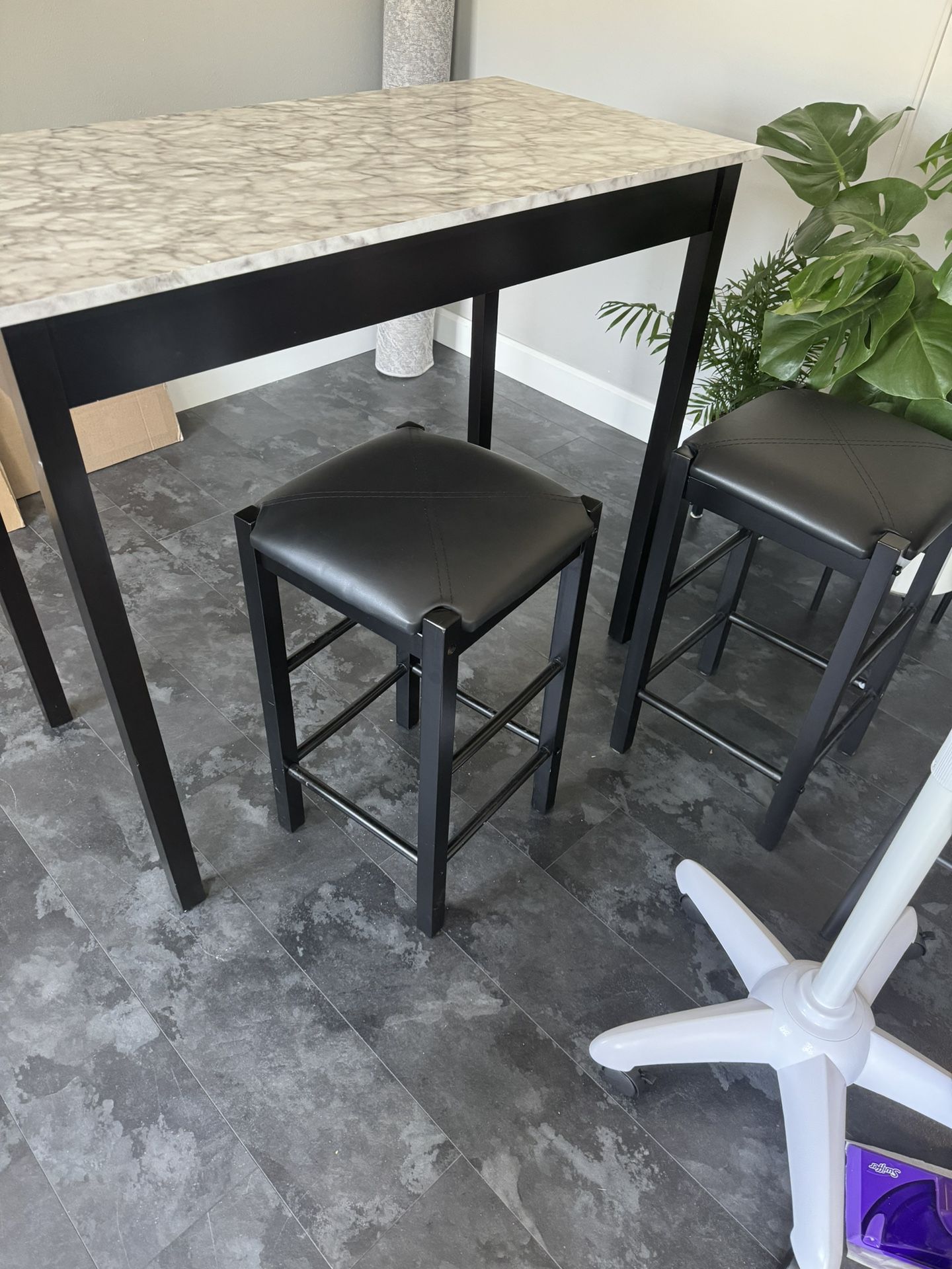 Bar Table & Chairs