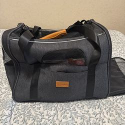 Puppy/Cat Bag Carrier used Great Condition