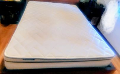 Mattress Queen Size 12  inch high