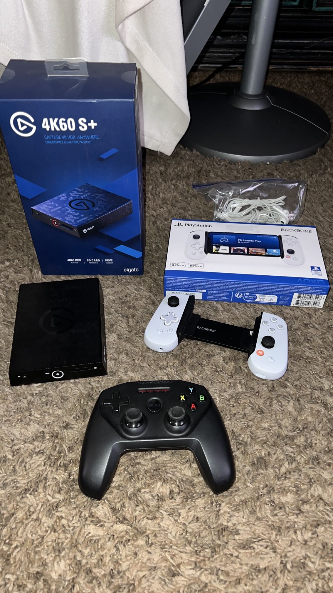 Elgato 4k Streaming Box & PlayStation Backbone Controller For iPhone (Lightning)
