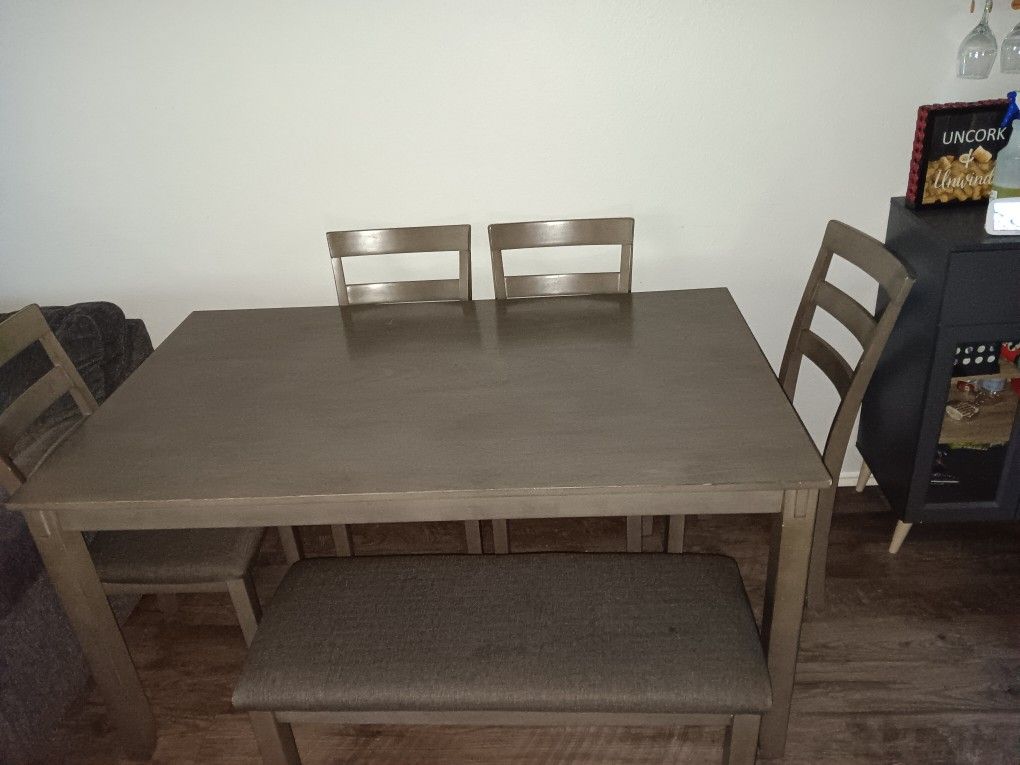 Kitchen Table - 4 Chairs & A Bench