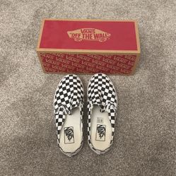 Vans Size W7.5