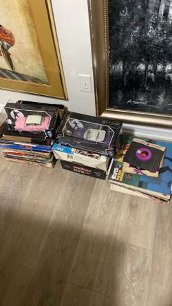 Elvis Presley Albums & Memorabilia