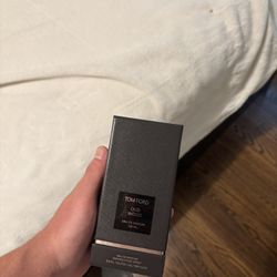 Tom Ford Oud Wood Eau De Parfum 3.4oz
