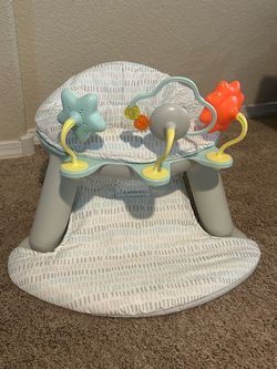 Skip+Hop Activity Chair
