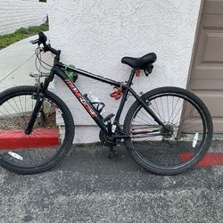 Mongoose Bike 27.5  120$