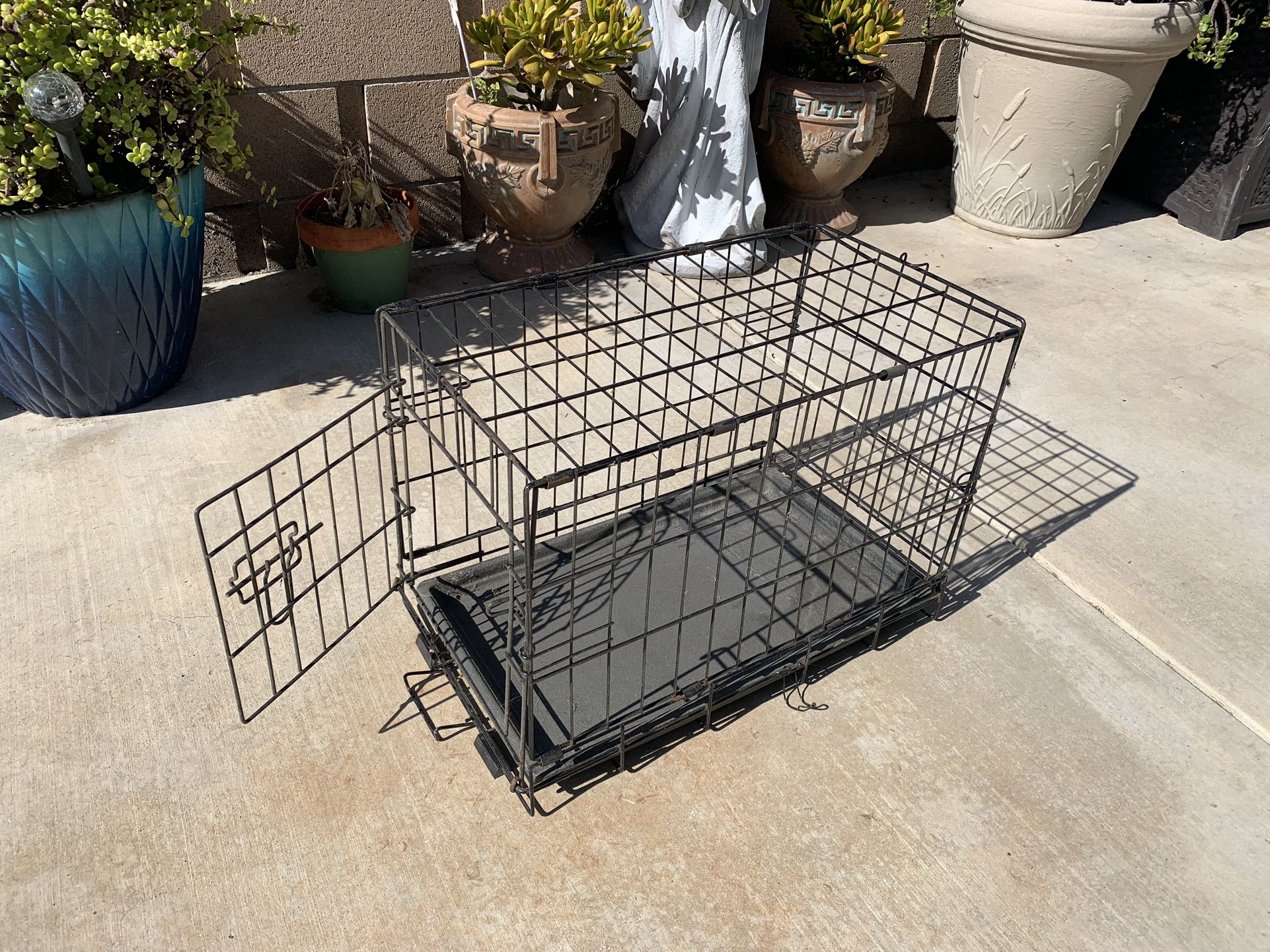 DOG CRATE FOR SMALL DOG 