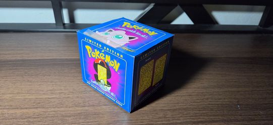 Burgerking jigglypuff 23k gold plated card