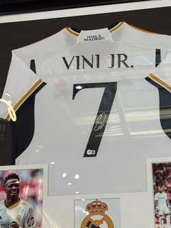 Vinicius Jr. Signed Real Madrid #7 Framed Jersey – Authenticated