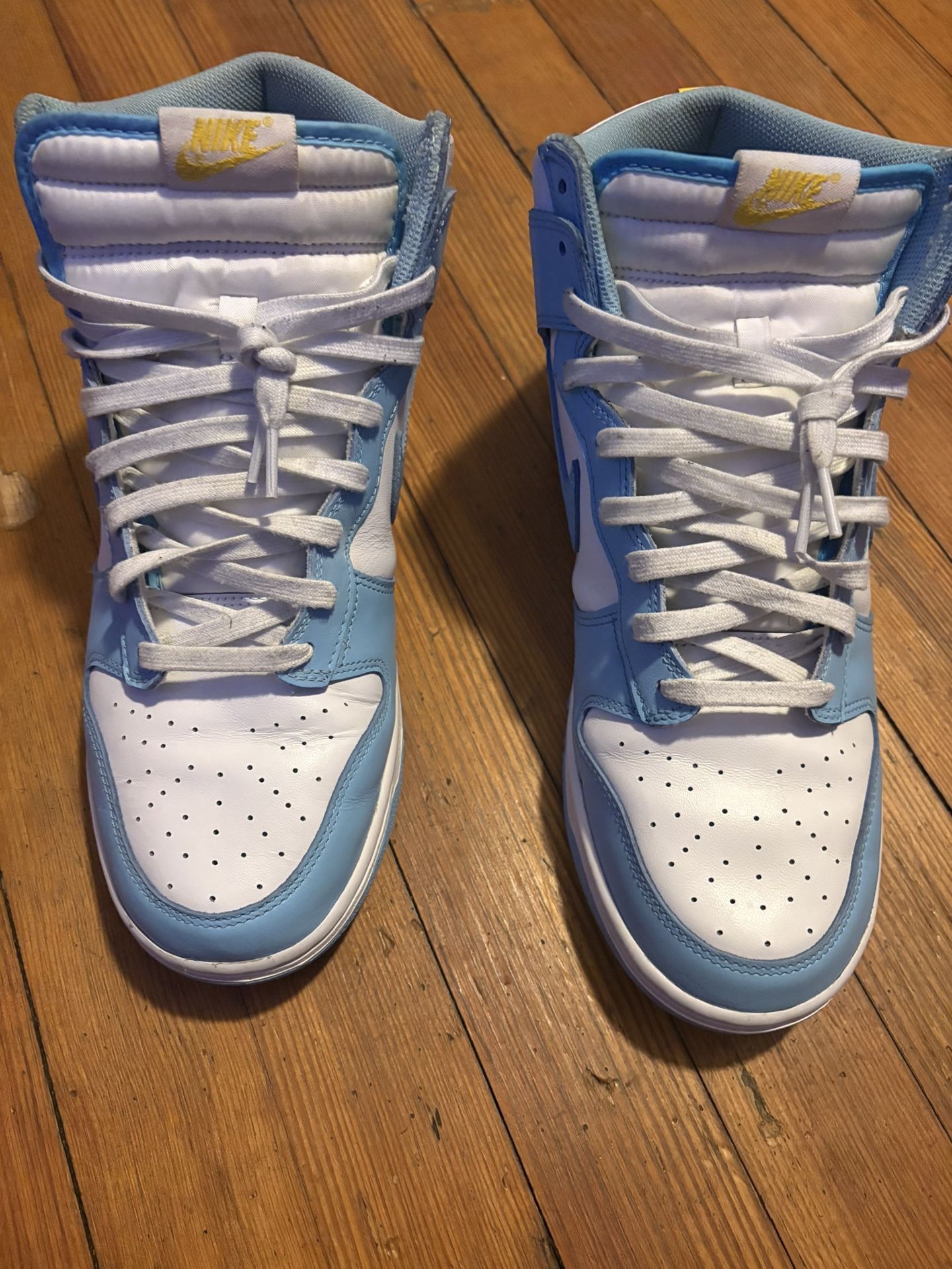 Jordan 1 Mids
