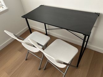 2 chairs and a table - excellent condition
