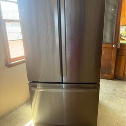 GE fridge $500 obo