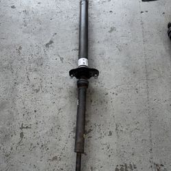 21-23 GRAND CHEROKEE L 3.6L 4x2 RWD Rear Drive Shaft Tube Assembly Factory OEM