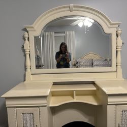 Cream Vanity With Mirror - Solid Wood