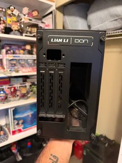 Lian Li  x Dan Case