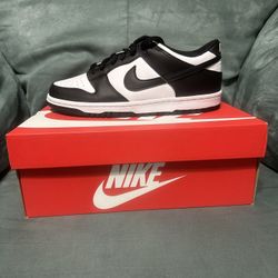 Dunk Low Panda Size 7y/8.5women’s