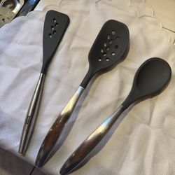 Princess House 3 Utensilios de Silicone Semi Use Like New.   Precio Firme. Personas serias