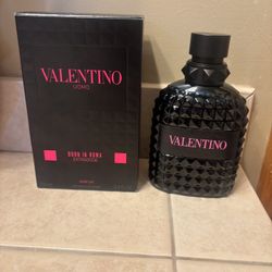 VALENTINO Cologne 