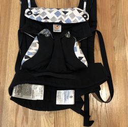 ERGOBABY BABY CARRIER
