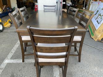 Dinner Table 