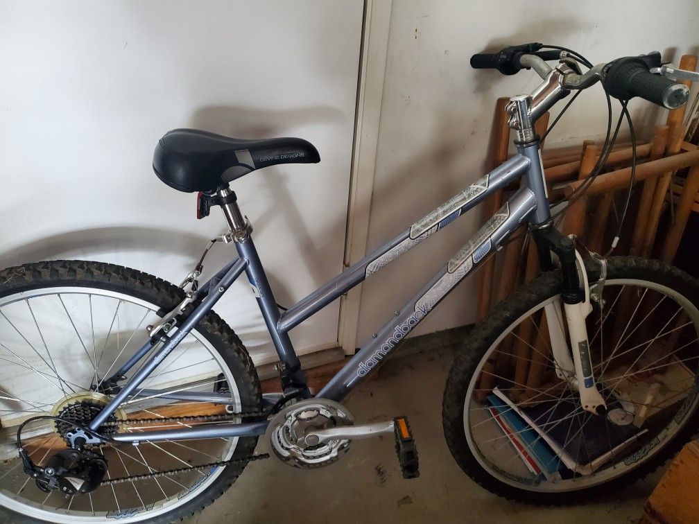 Women's Diamondback Mountain Bike