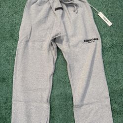 Essentials Sweats Grey