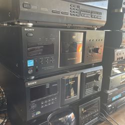Variety Of Sony disc changer’s 