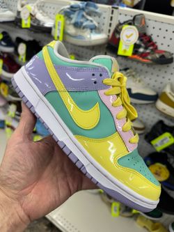 NIKE DUNK LOW 'EASTER' SNEAKERS SIZE 10 USED ENTRUPY VERIFIED