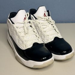 JORDAN MAX AURA 2 'WHITE GYM RED' men size 10.5