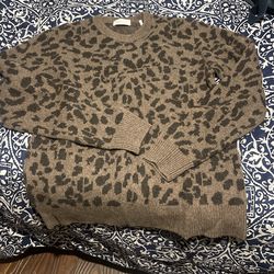 New Sweater size medium New