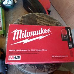 Charger Milwaukee 12 Volt (Charger Only)