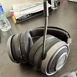 Razer Nari Utimate Headphones 